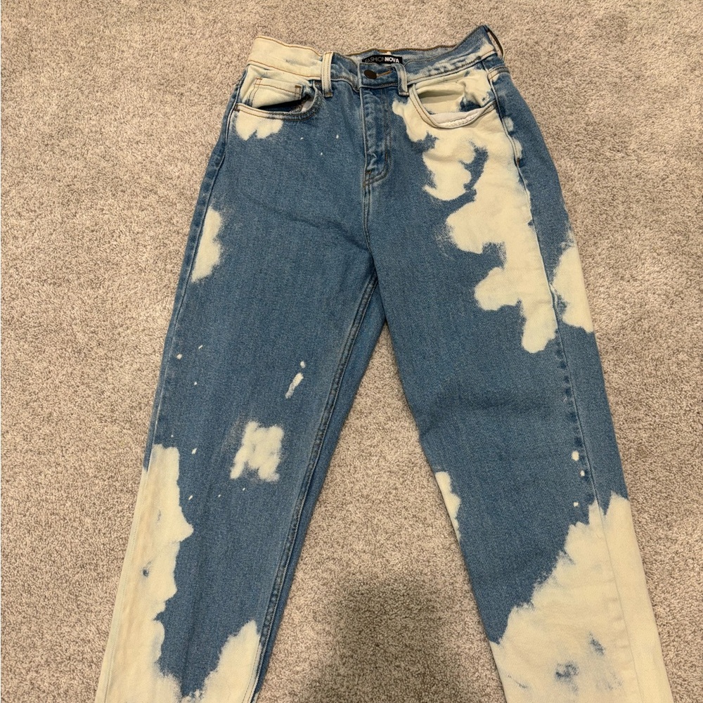 Fashion Nova bleached jeans